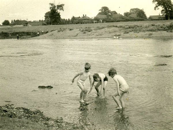 Photograph courtesy of Gwen Thornhill nee Lambert